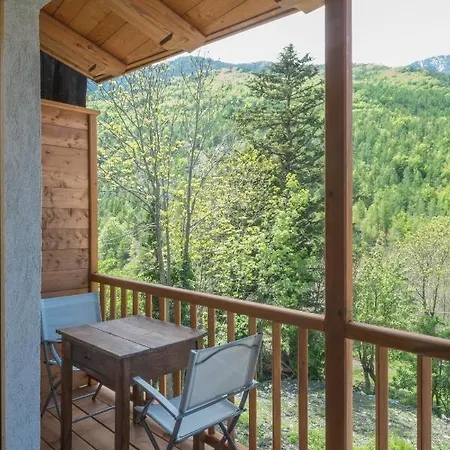 Alfabaita 아파트 삼페이레