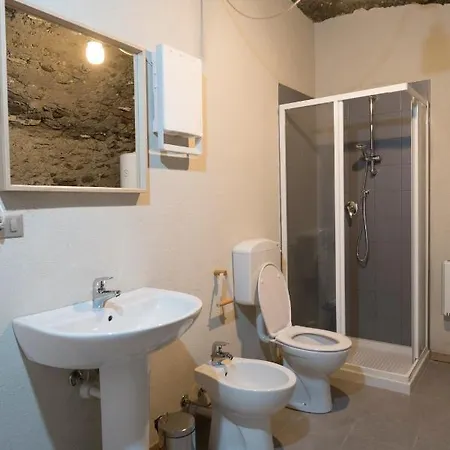 아파트 Alfabaita *